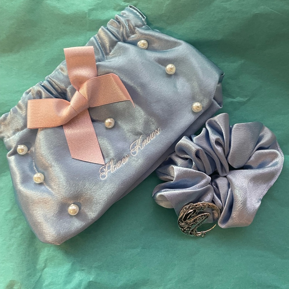 Flower Knows Accessory Bundle! 2 bags, scrunchie, & barrette